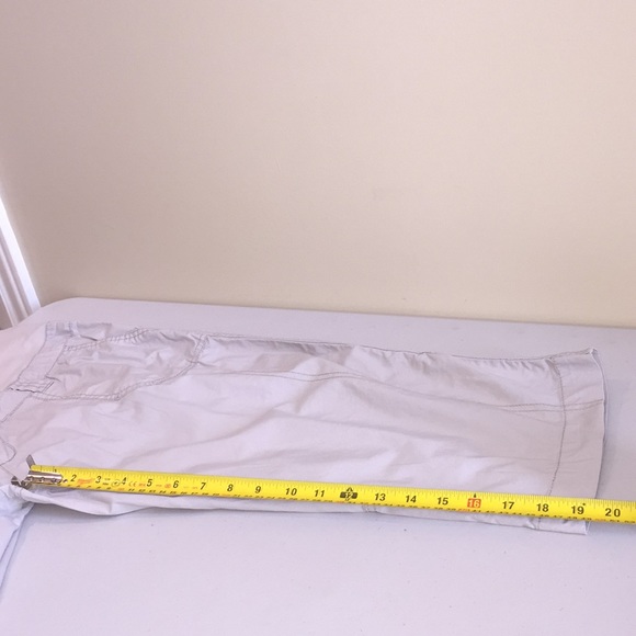 Thyme Maternity Ladies Cargo Capris Beige Size Large - Picture 12 of 14